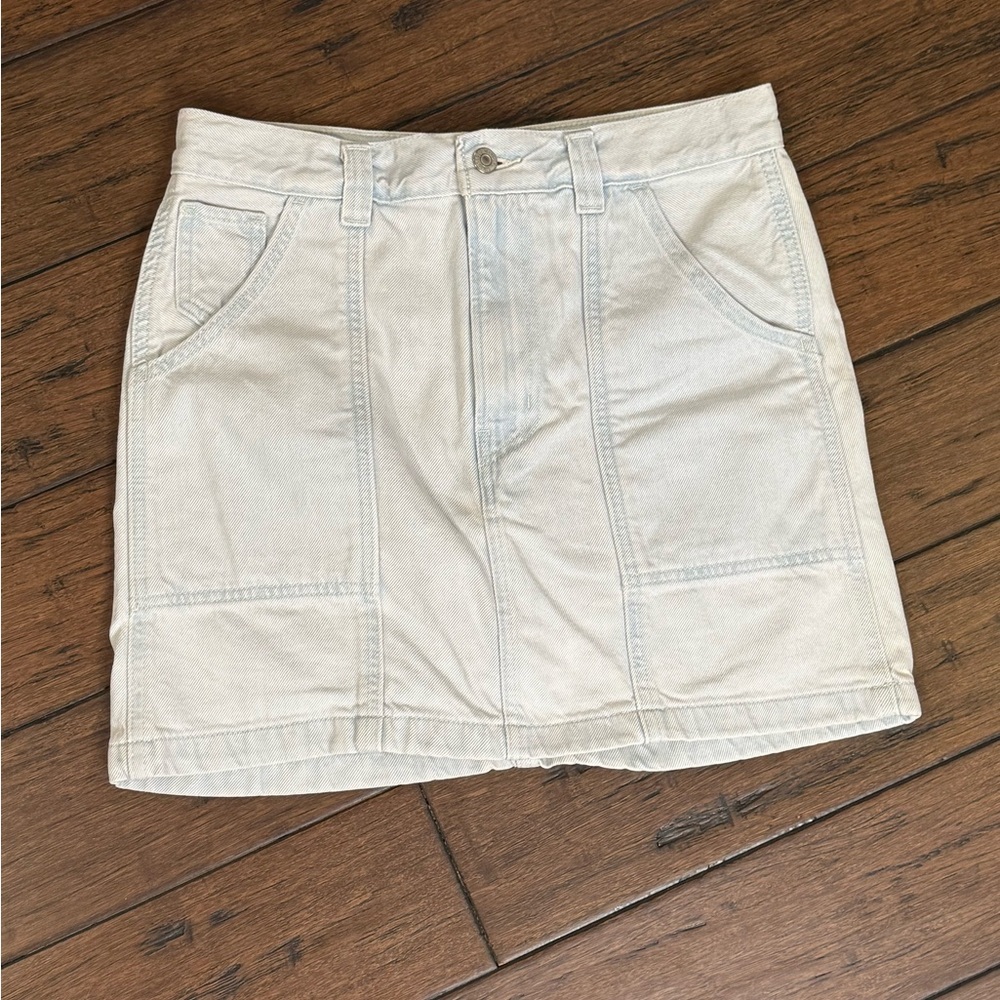 Levi’s High Rise Utility Denim Mini Skirt - Light Wash - Size 28